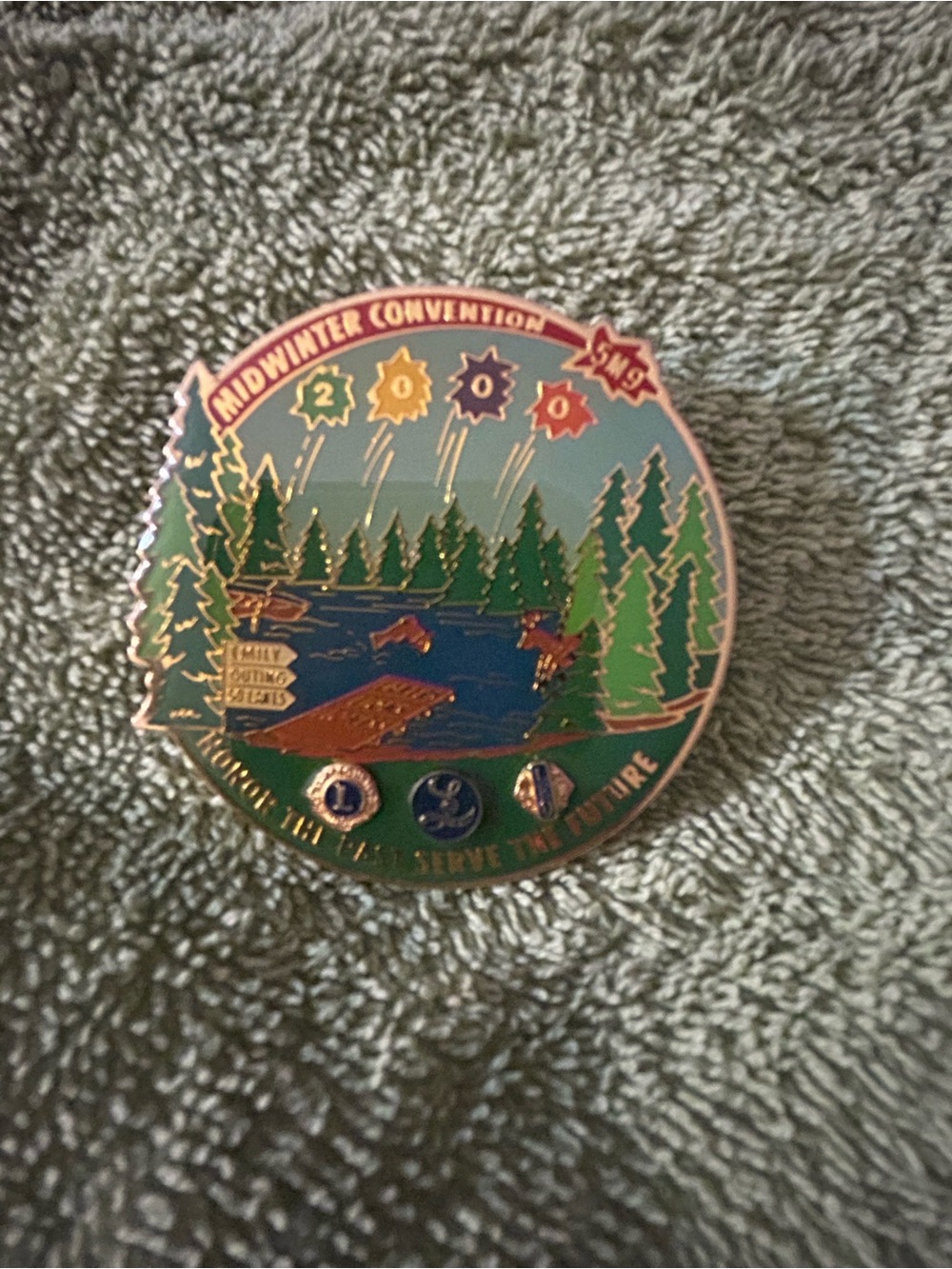 Lions club Green Forest Lakeside Enamel Pin - Midwinter Convention 2000 (Green)